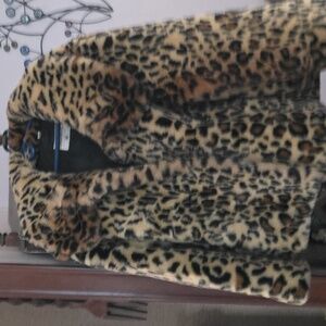 Pamela McCoy Vintage Leopard Print Faux Fur Coat
